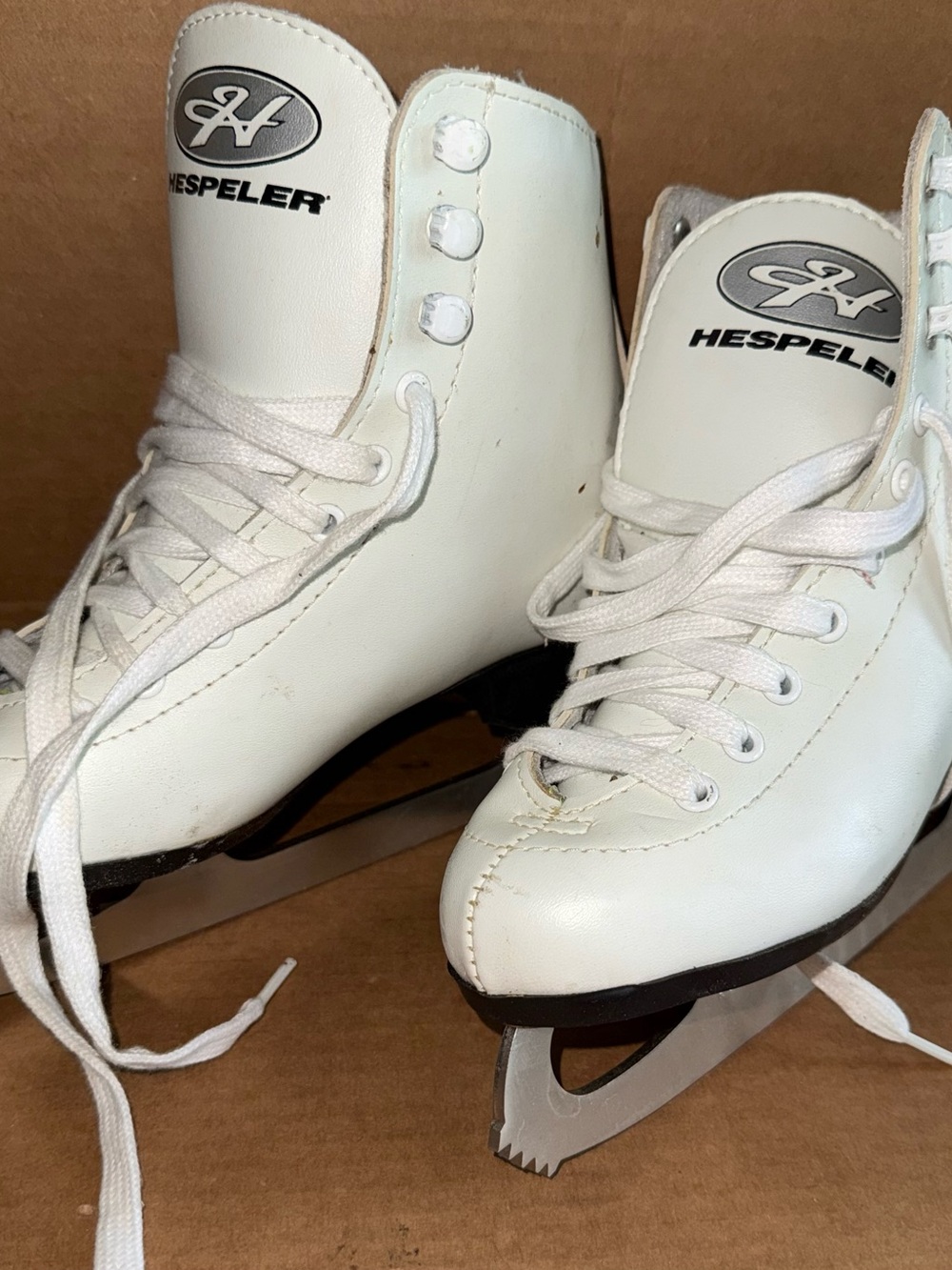 Hespeler White Figure Ice Skates Youth 1 G4